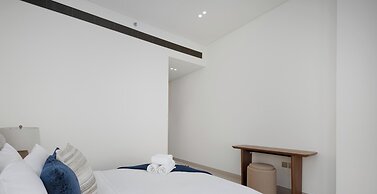 LUX  The Phantom Sky Pool Suite