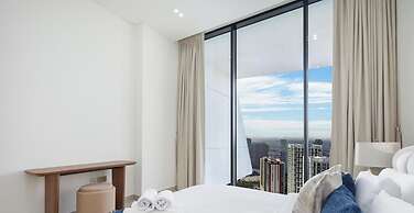 LUX  The Phantom Sky Pool Suite