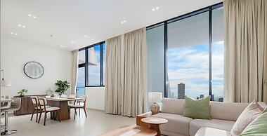 LUX  The Phantom Sky Pool Suite
