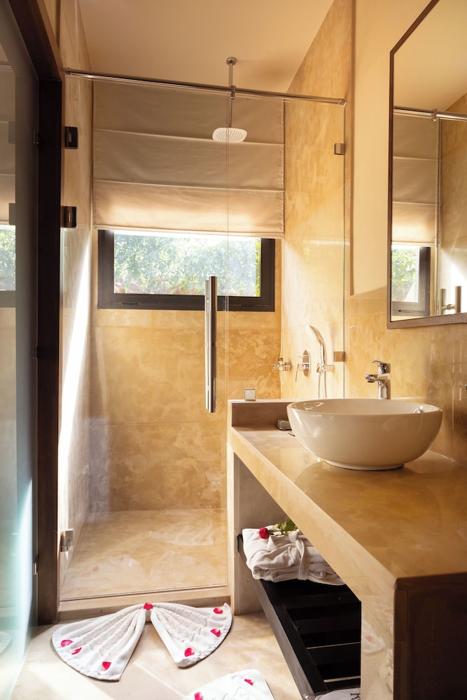 LES JARDINS DE TINA LODGES