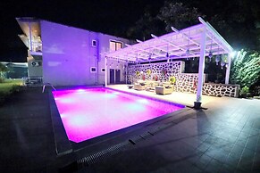 Mayank Farm - Valley View Pool Villa