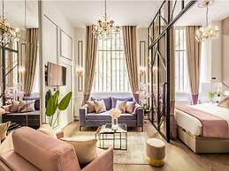 Merveil - Luxury Suite - Marais Archives