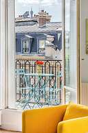 Family Suite Tilsitt Eiffel Tower view