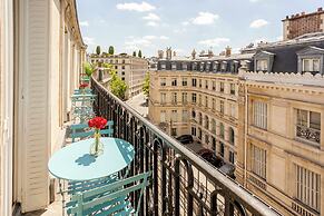 Family Suite Tilsitt Eiffel Tower view