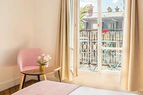 Family Suite Tilsitt Eiffel Tower view