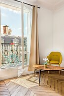 Family Suite Tilsitt Eiffel Tower view