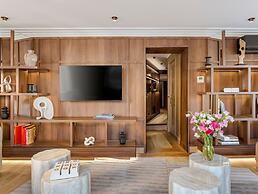 Signature Suite Eiffel Tower terrace
