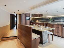 Signature Suite Eiffel Tower terrace