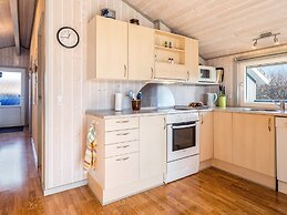 6 Person Holiday Home in Hemmet