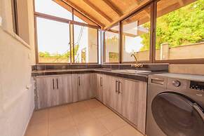 Luxurious Diani Beach Villa With Private Pool