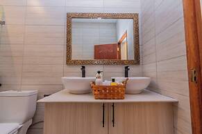 Luxurious Diani Beach Villa With Private Pool