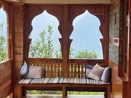 Huts And Hunters Cottage Manali