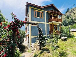 Huts And Hunters Cottage Manali