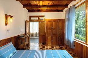 Huts And Hunters Cottage Manali