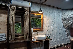 Granny's Den BY ELIVAAS