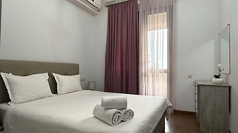 1-Bedroom apt with Balcony by Sweet Home