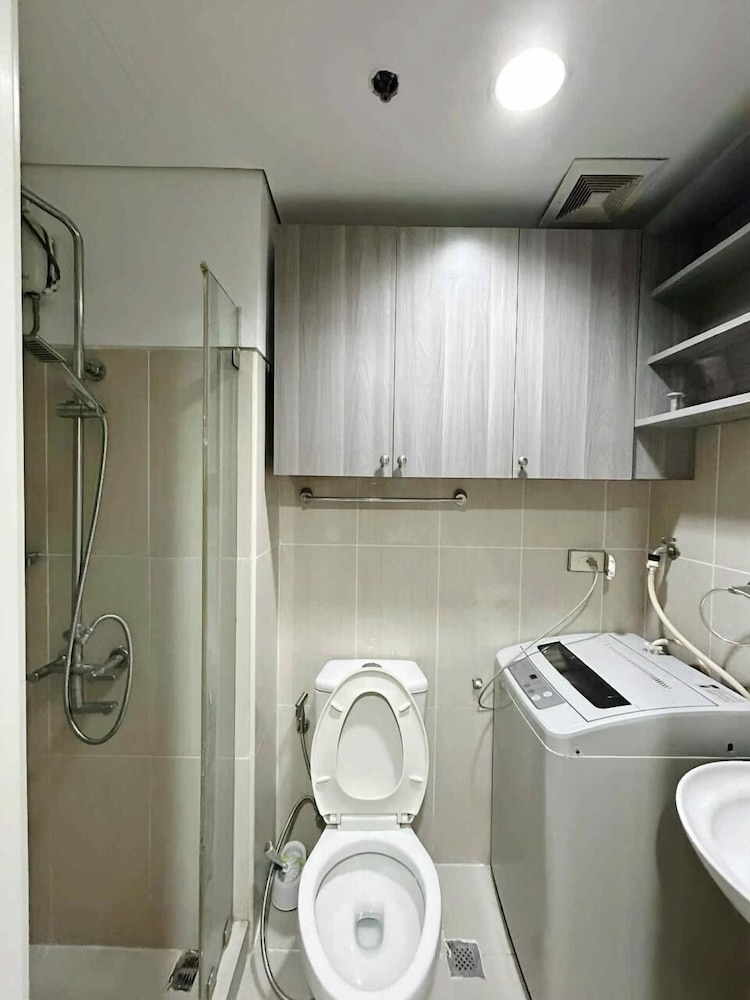 Mall of SHELL Residences Staycation