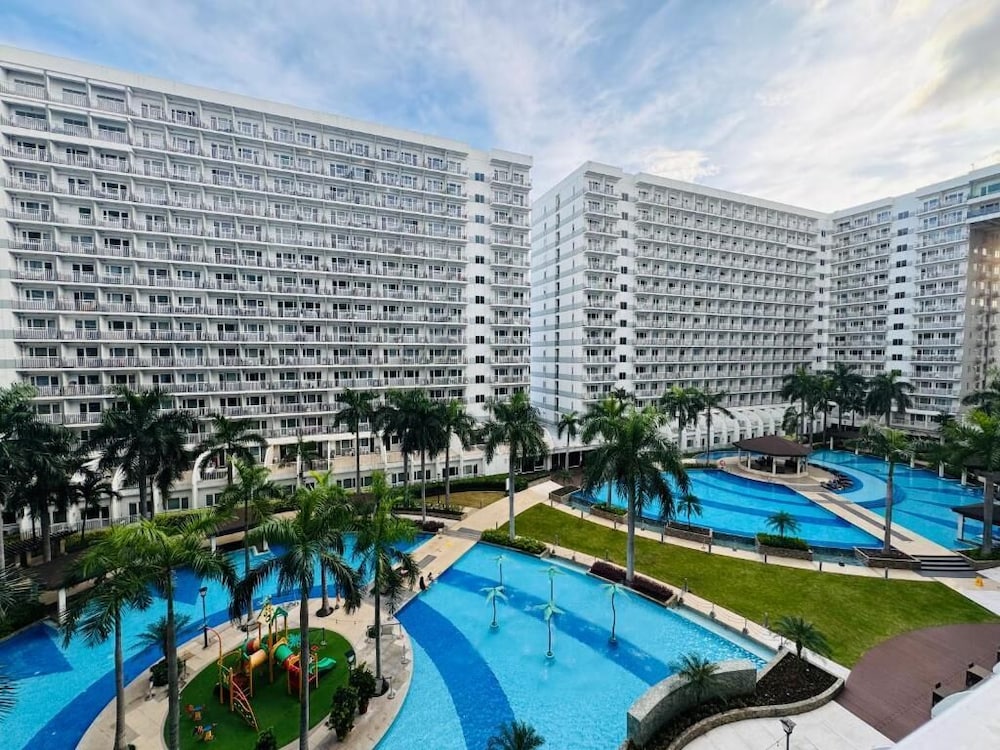 Mall of SHELL Residences Staycation