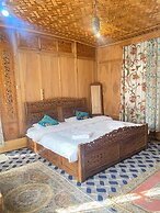 Houseboat Newheidi
