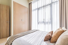 Superhost Modern 1BR in Azizi Riviera