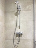 Superhost Modern 1BR in Azizi Riviera