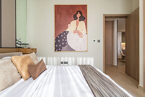 Superhost Modern 1BR in Azizi Riviera