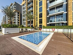 Superhost Modern 1BR in Azizi Riviera