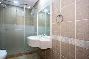 5BR Villa With Private Swimming Pool