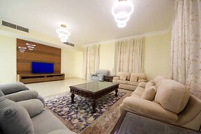 5BR Villa With Private Swimming Pool