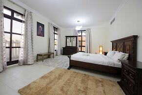 5BR Villa With Private Swimming Pool