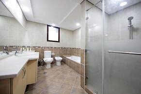5BR Villa With Private Swimming Pool