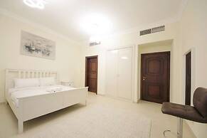 5BR Villa With Private Swimming Pool