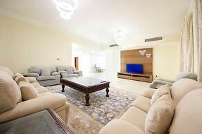 5BR Villa With Private Swimming Pool