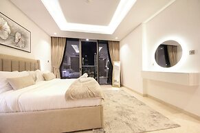 1 BR Burj Khalifa View Sterling East