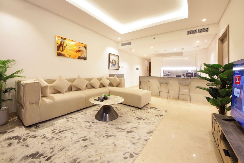 1 BR Burj Khalifa View Sterling East