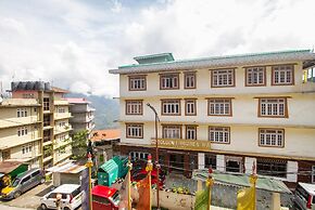 Hotel Golden Sunrise & Spa Pelling