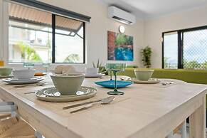 Zen Emerald Shore Seaview - Balcony - Sunset View