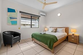 Zen Emerald Shore Seaview - Balcony - Sunset View