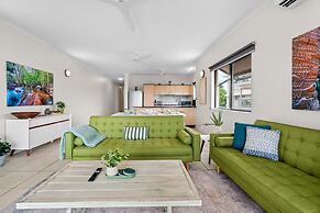 Zen Emerald Shore Seaview - Balcony - Sunset View