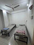 Mahayaatri Niwas
