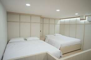 INSAHAUS Guest House Malang