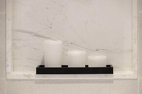 Roomszy Residences - Opera Grand