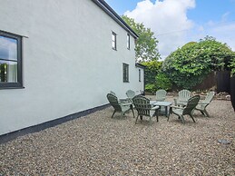 1 Clarkes Lane