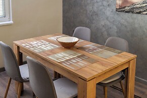 Apartment 8
