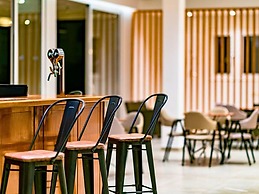 Manousis ApartHotel