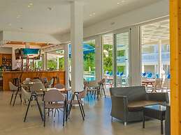 Manousis ApartHotel