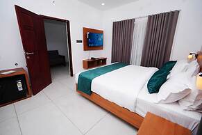 Palm Wave Beach Resort