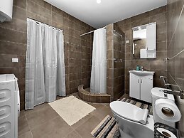 Ceres  Apartments