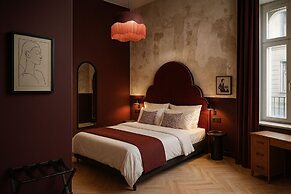 Maroon & Moss Residence