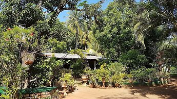 Nilmini Lodge